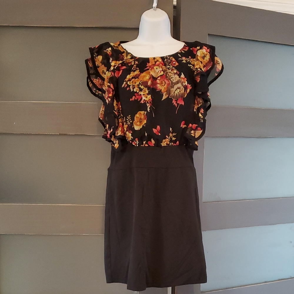 Floral Ruffle Black Dress Size US 10